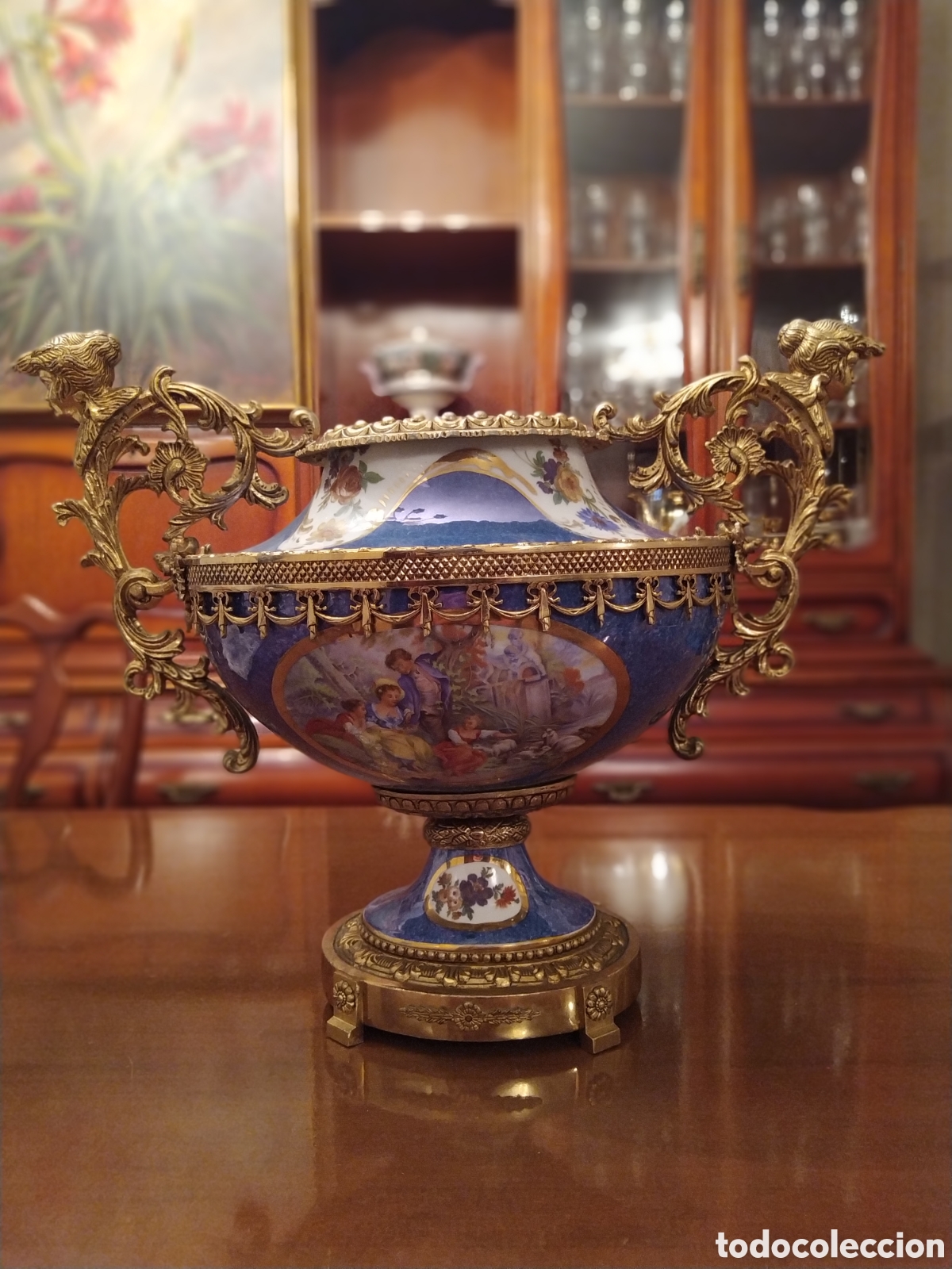 Antig&uuml;edades: Centro de mesa bronce y porcelana - Foto 5