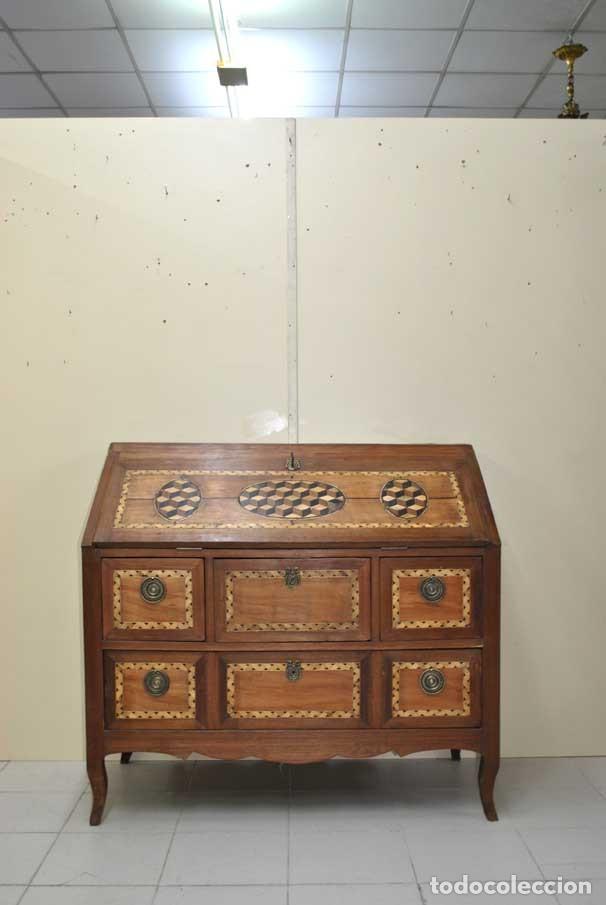 Antig&uuml;edades: C&Oacute;MODA ANTIGUA DE MADERA Y MARQUETER&Iacute;A - Foto 1