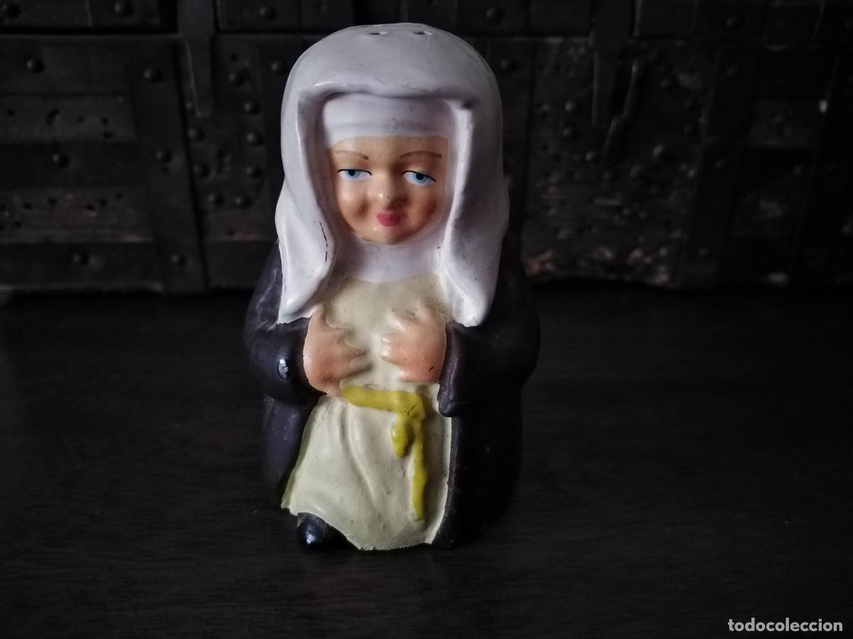 Antig&uuml;edades: Salero Monja. - Foto 1