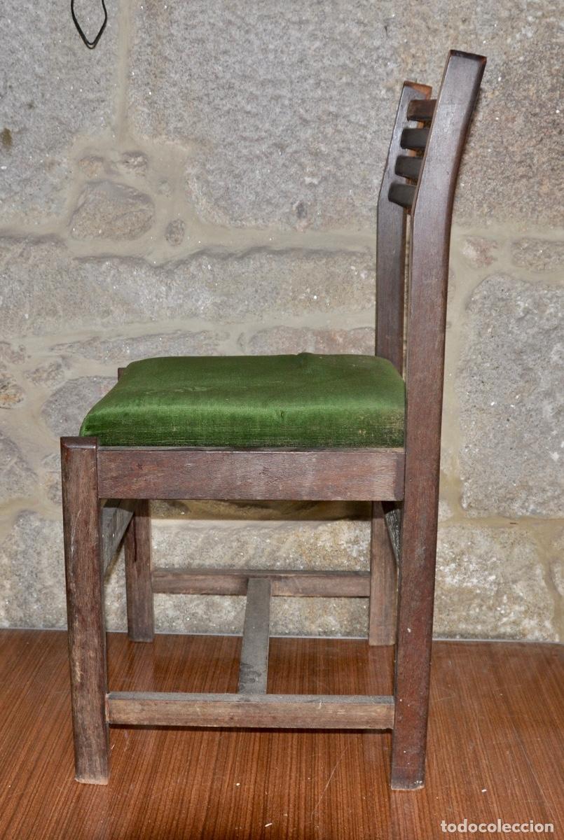 Antig&uuml;edades: Silla con tapizado en verde para restaurar - Foto 6