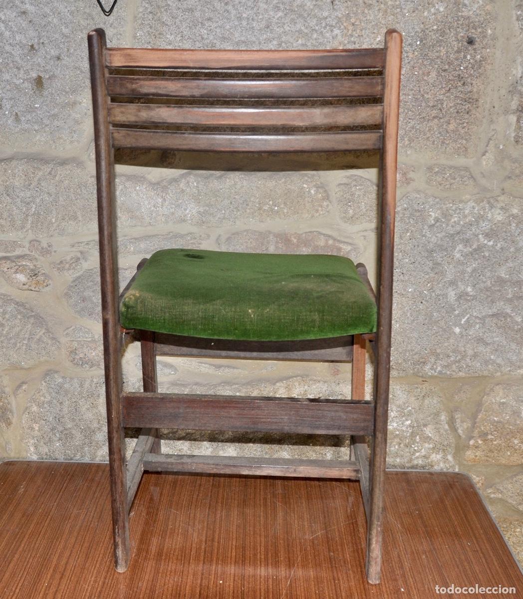 Antig&uuml;edades: Silla con tapizado en verde para restaurar - Foto 7