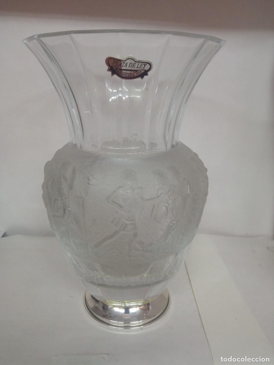 Antig&uuml;edades: Florero cristal y plata - Foto 1