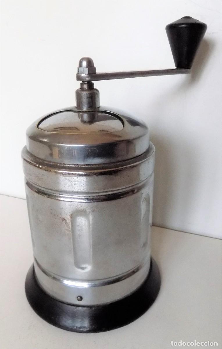 Antig&uuml;edades: MOLINILLO DE CAF&Eacute; MARCA BREVETTI. MODELO BARRIL. ITALIA. CA. 1930/1950