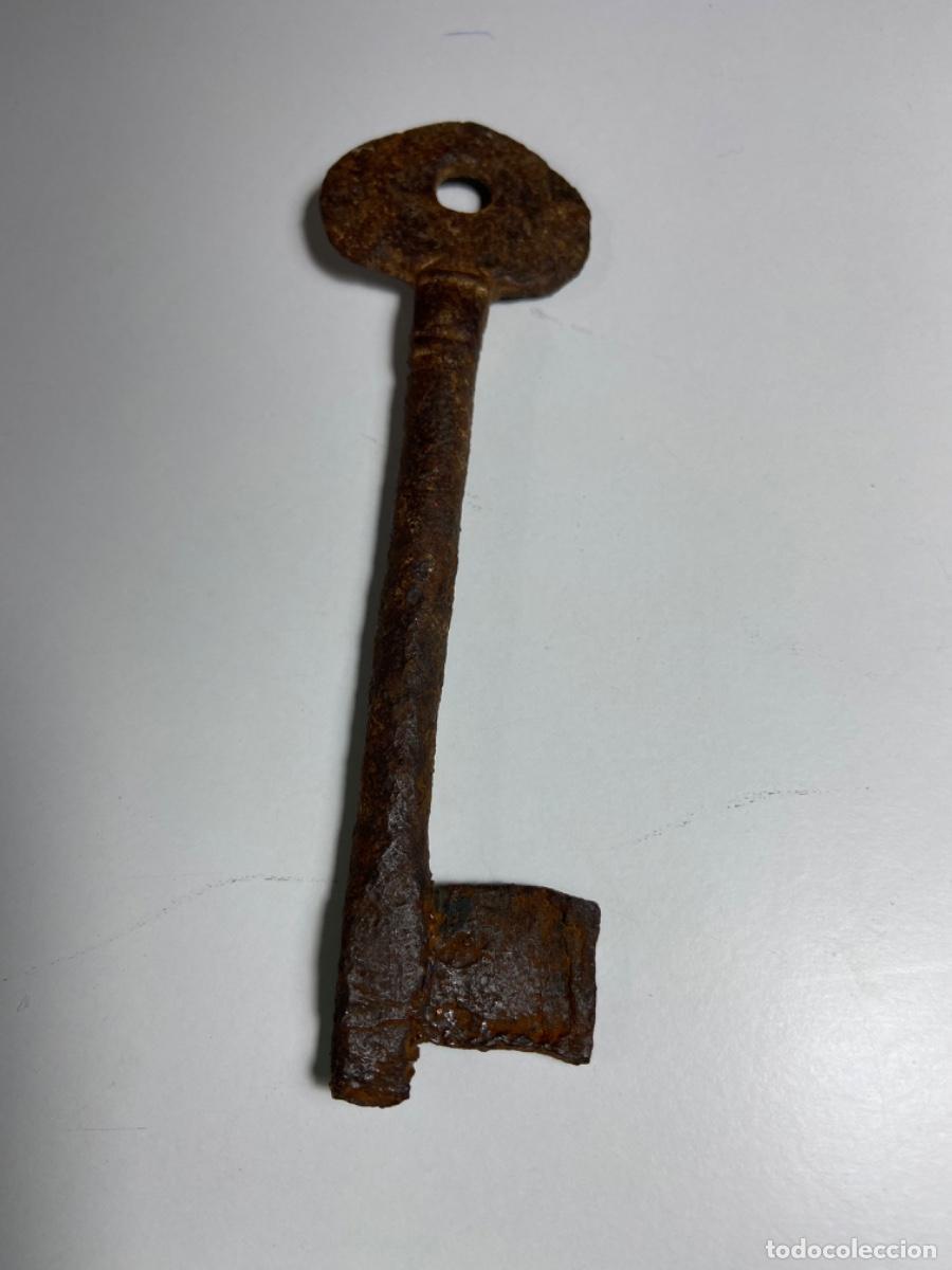 Antig&uuml;edades: 118- Llave de forja. S. XVIII - Foto 1