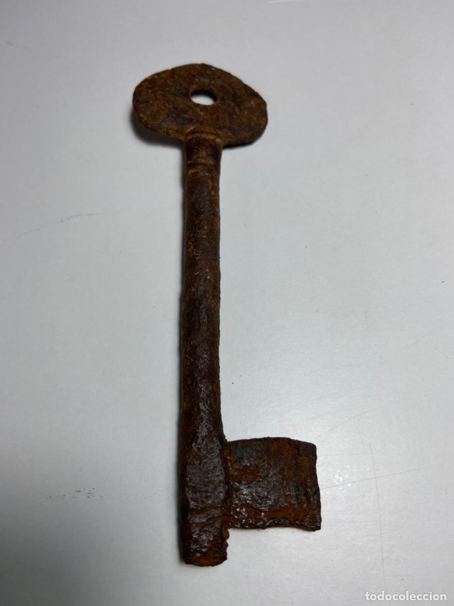 Antig&uuml;edades: 118- Llave de forja. S. XVIII - Foto 3