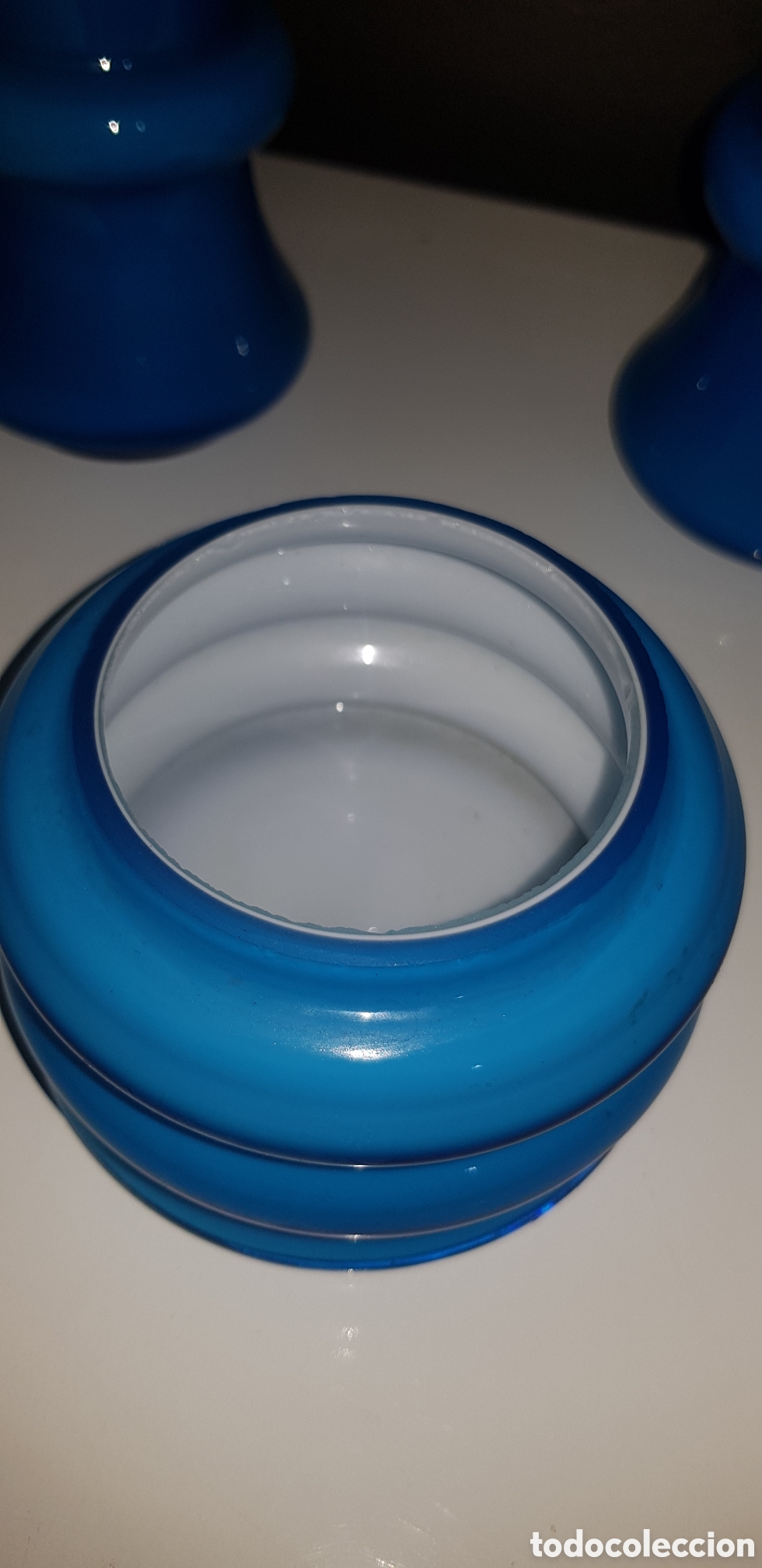 Antig&uuml;edades: Conjunto Vintage tocador Opalina azul - Foto 2