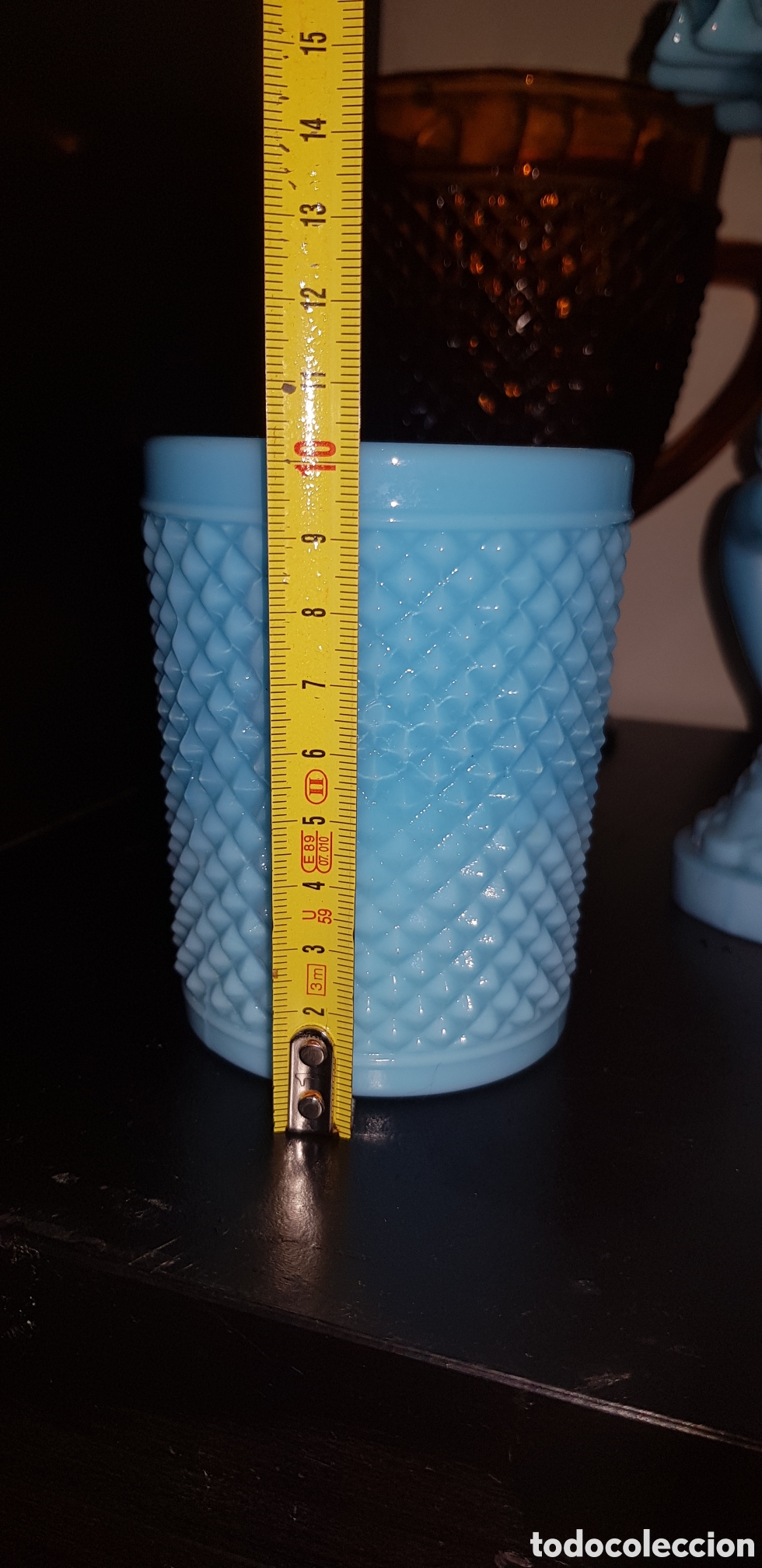 Antig&uuml;edades: Vaso labrado Opalina azul - Foto 3
