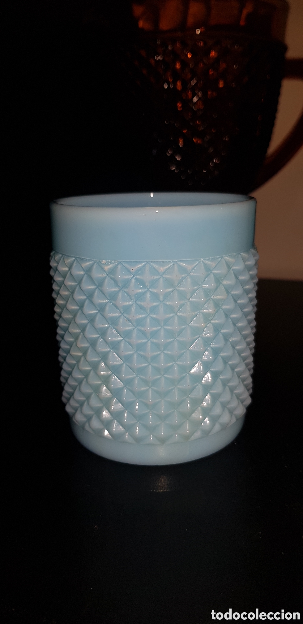 Antig&uuml;edades: Vaso labrado cristal Opalina - Foto 1