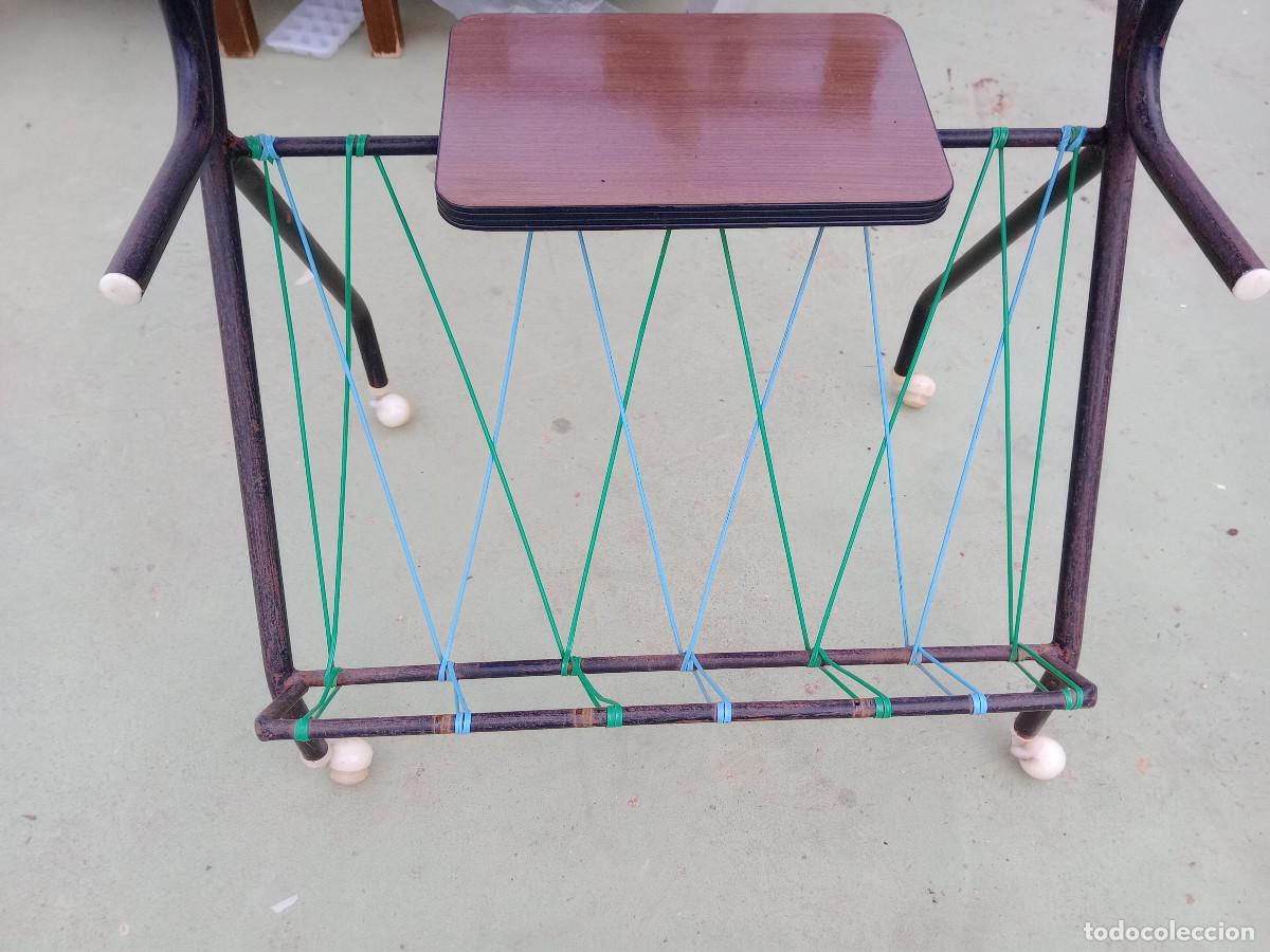 Antig&uuml;edades: mesa de televicion vitange - Foto 2