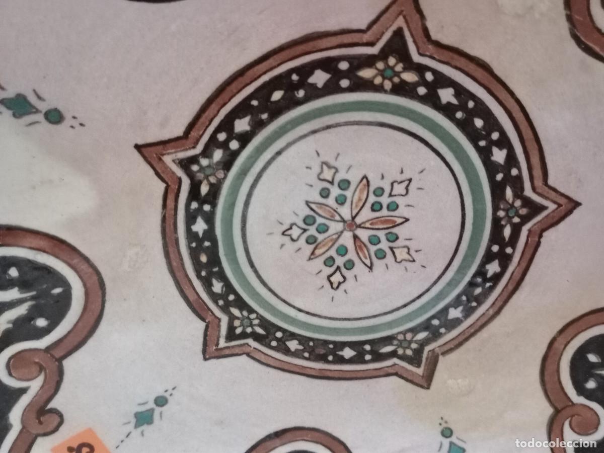 Antig&uuml;edades: plato de ceramica - Foto 2