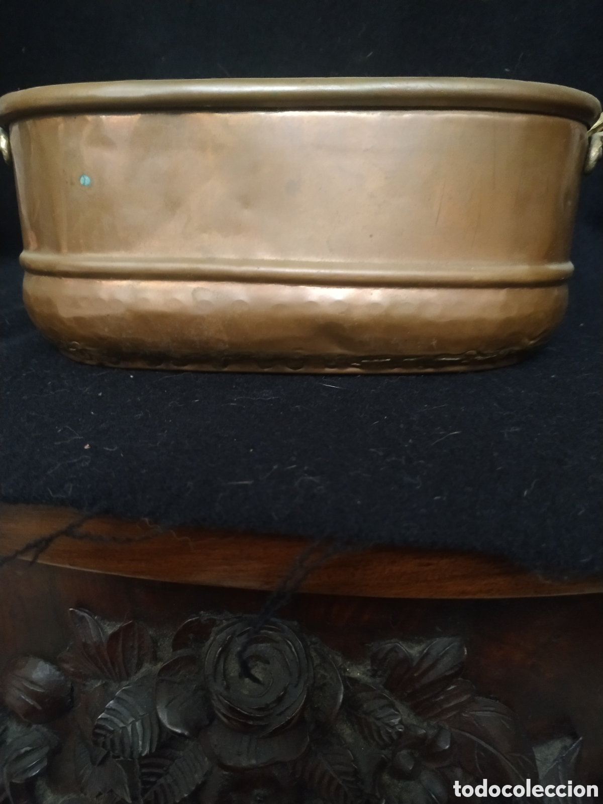 Antig&uuml;edades: Centro de cobre con asas de bronce - Foto 3