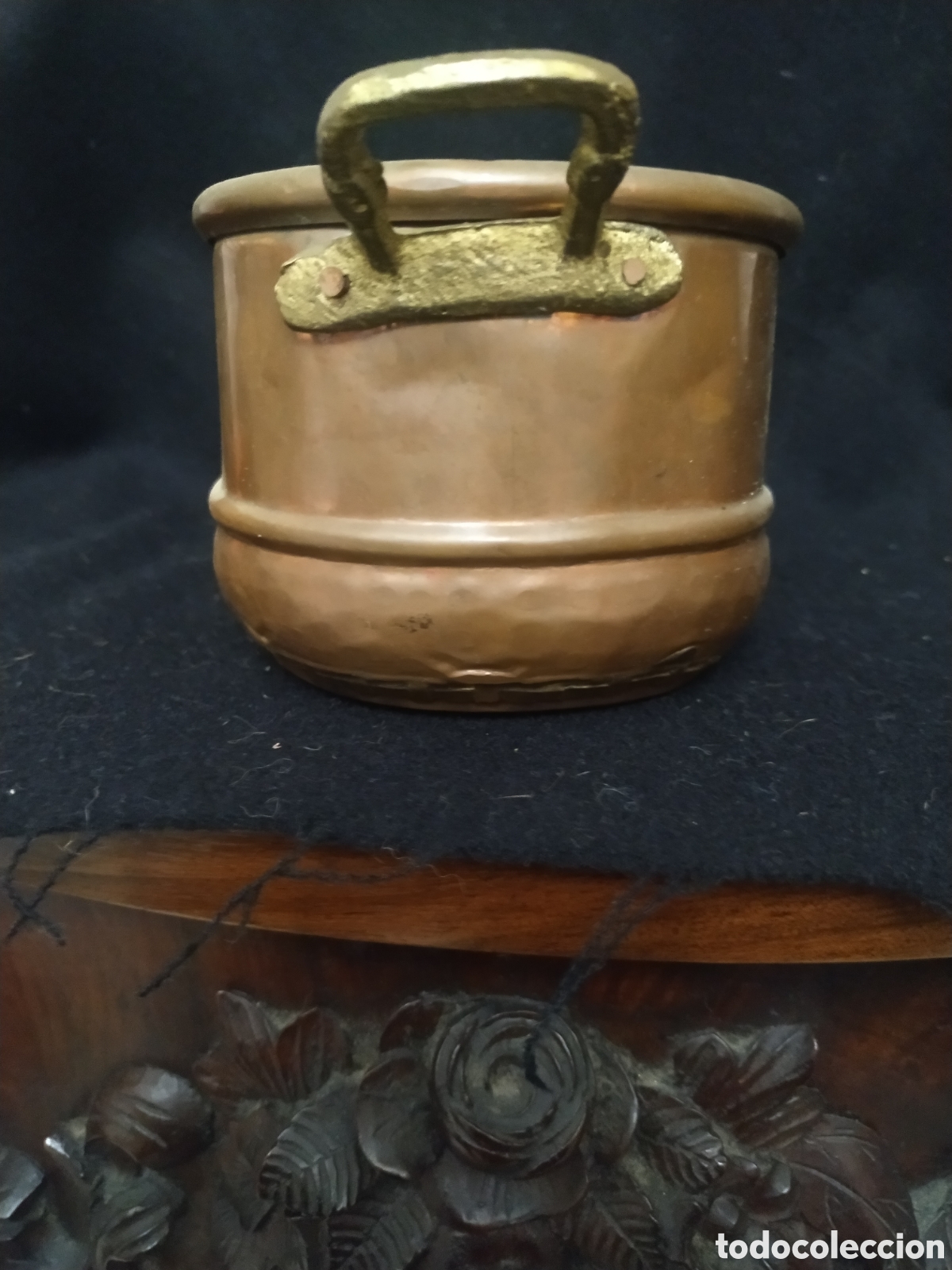 Antig&uuml;edades: Centro de cobre con asas de bronce - Foto 4