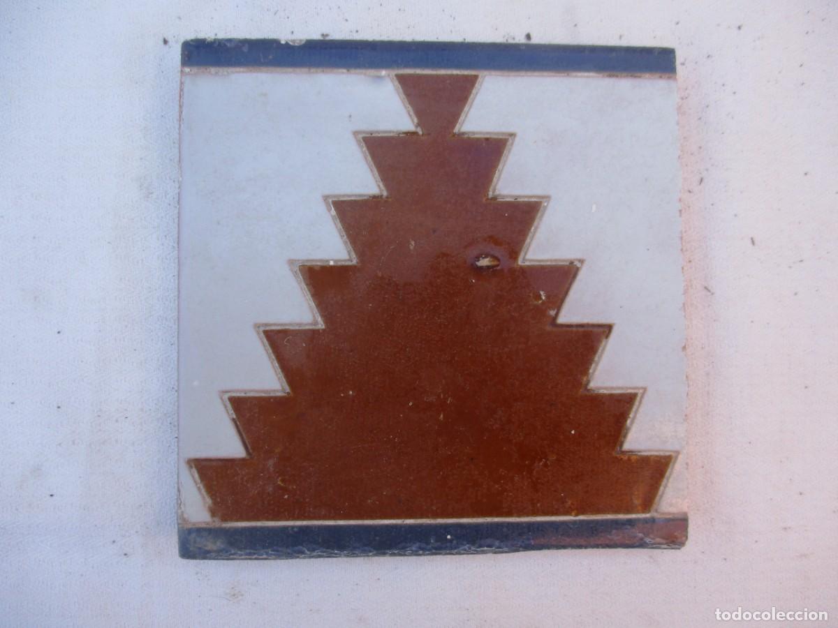 Antig&uuml;edades: Azulejo antiguo de Triana - Foto 1