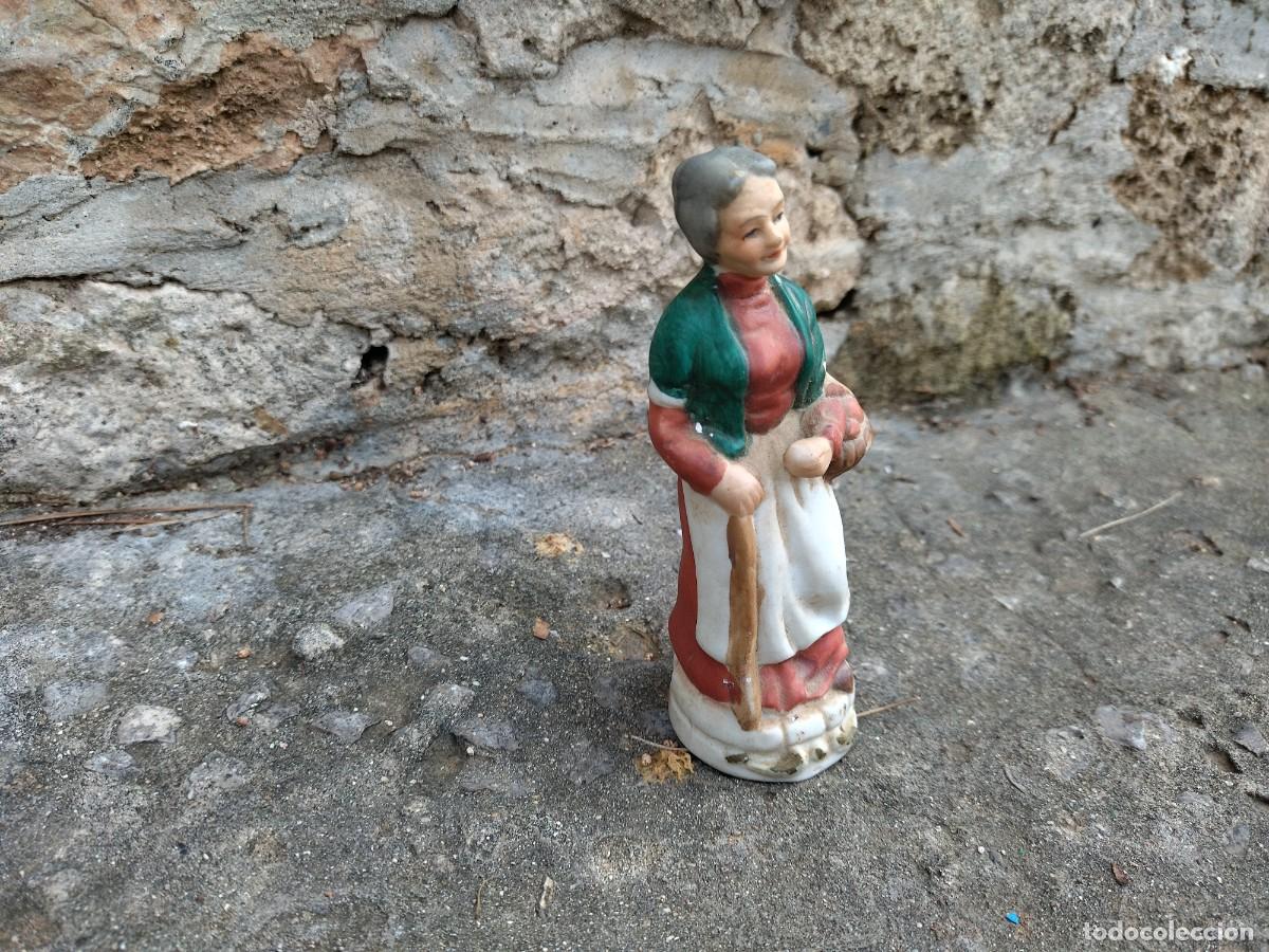 Antig&uuml;edades: Figura de Porcelana - Foto 1