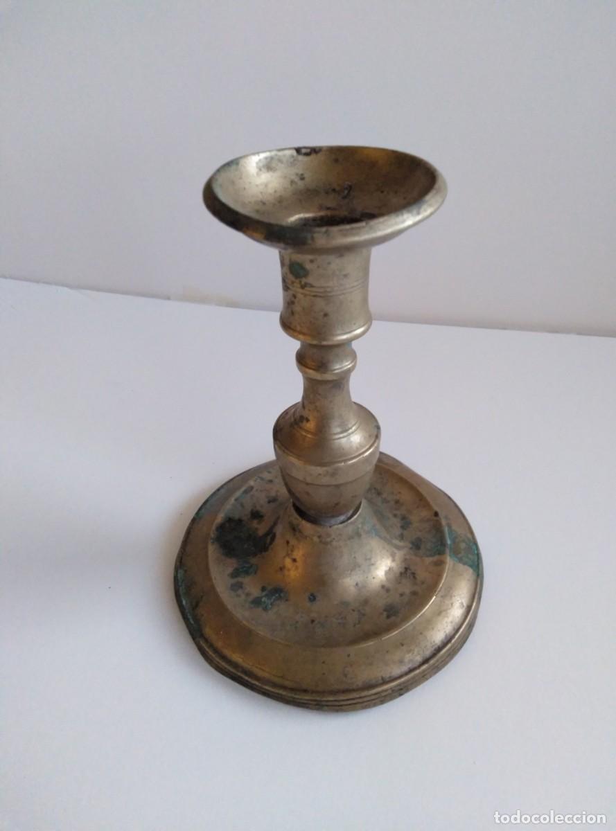 Antig&uuml;edades: CANDELABRO DE BRONCE - Foto 2