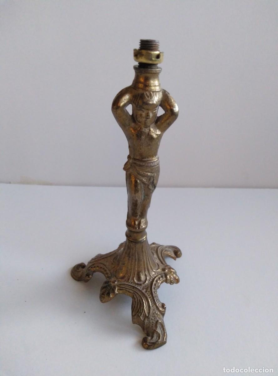 Antig&uuml;edades: PIE DE LAMPARA DE BRONCE - Foto 1