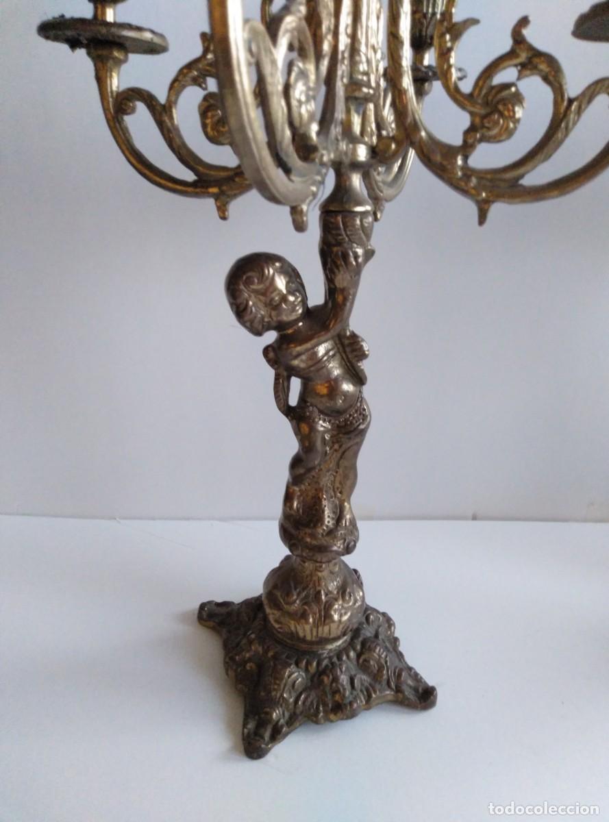 Antig&uuml;edades: PAREJA DE CANDELABROS DE BRONCE - Foto 5