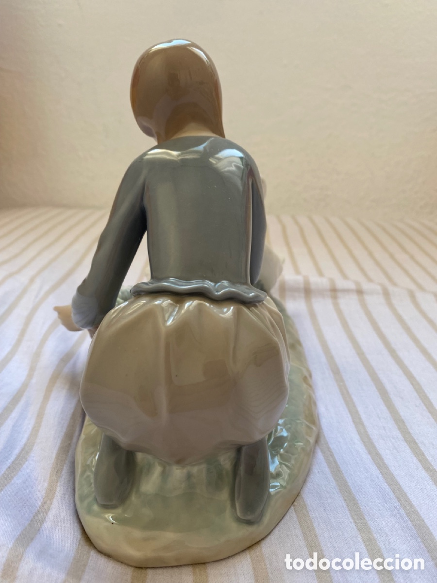 Antig&uuml;edades: Figura Lladr&oacute; Chica con dos ocas - Foto 5