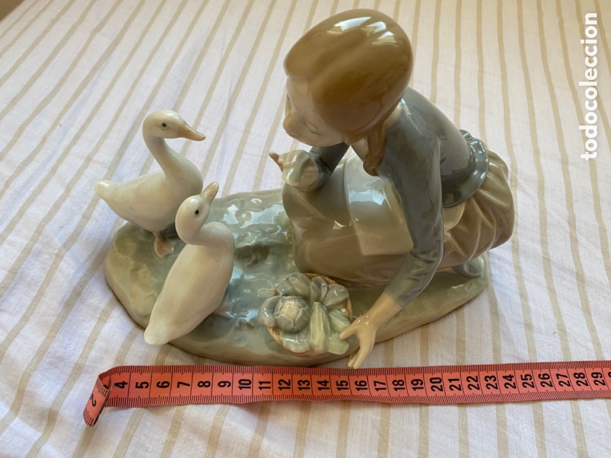 Antig&uuml;edades: Figura Lladr&oacute; Chica con dos ocas - Foto 7