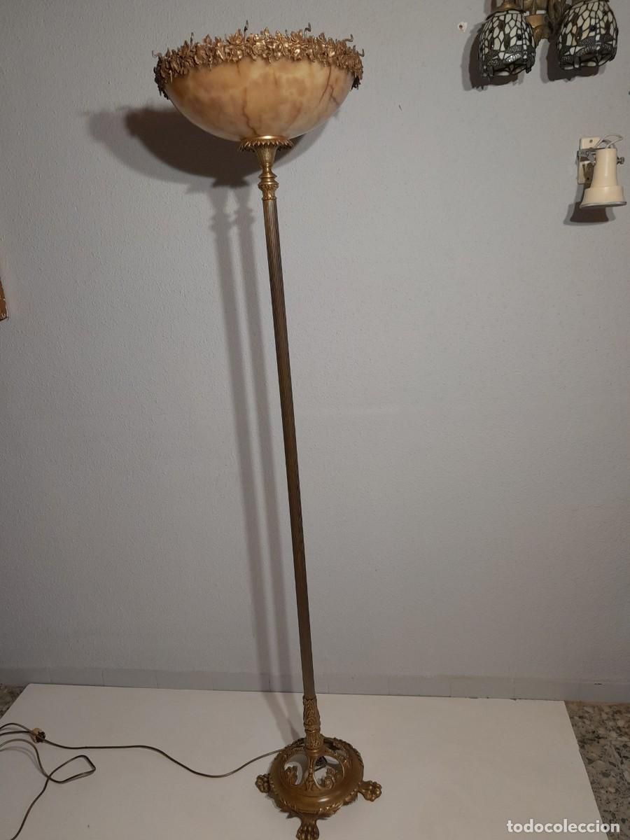 Antig&uuml;edades: lampara de pie -palaciega- - Foto 2