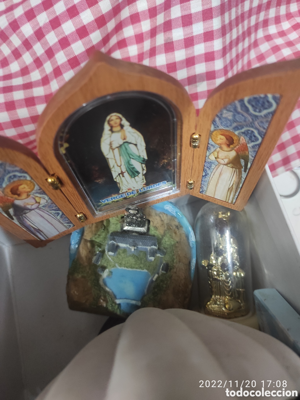 Antig&uuml;edades: CAJA CON ARTICULOS RELIGIOSOS - Foto 6