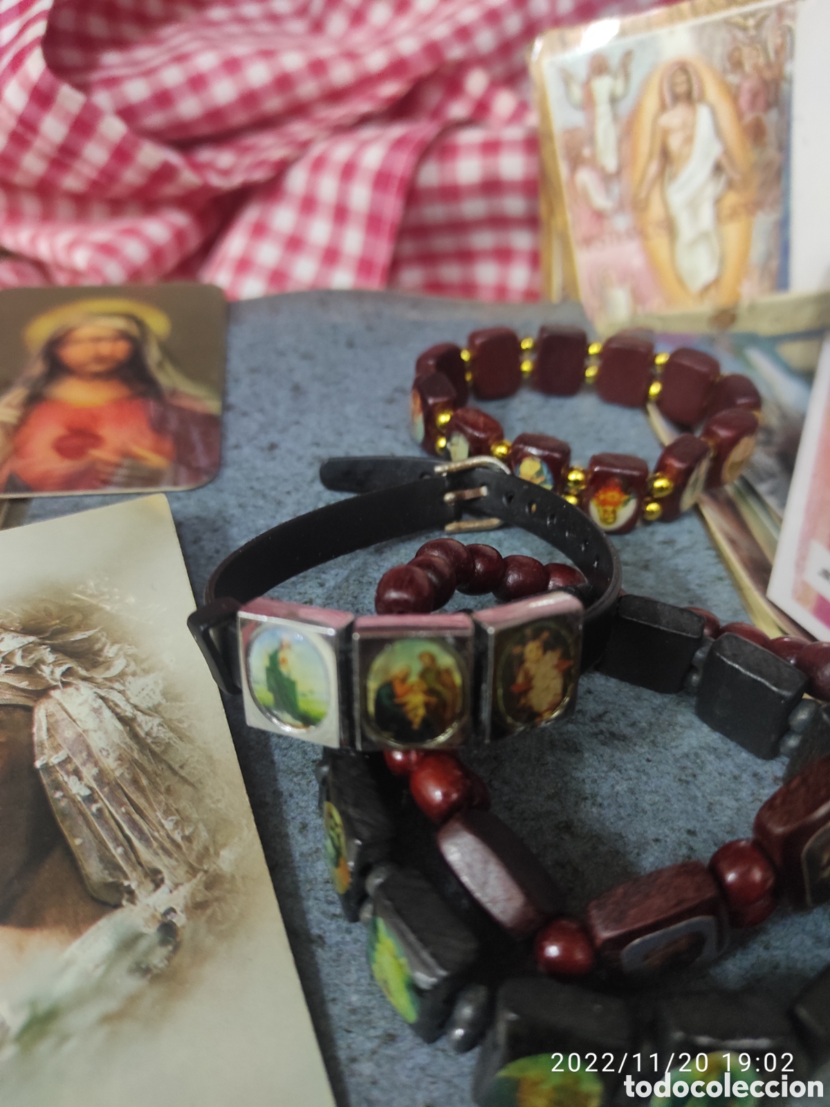 Antig&uuml;edades: CAJA CON ESTAMPAS Y PULSERAS RELIGIOSAS - Foto 5