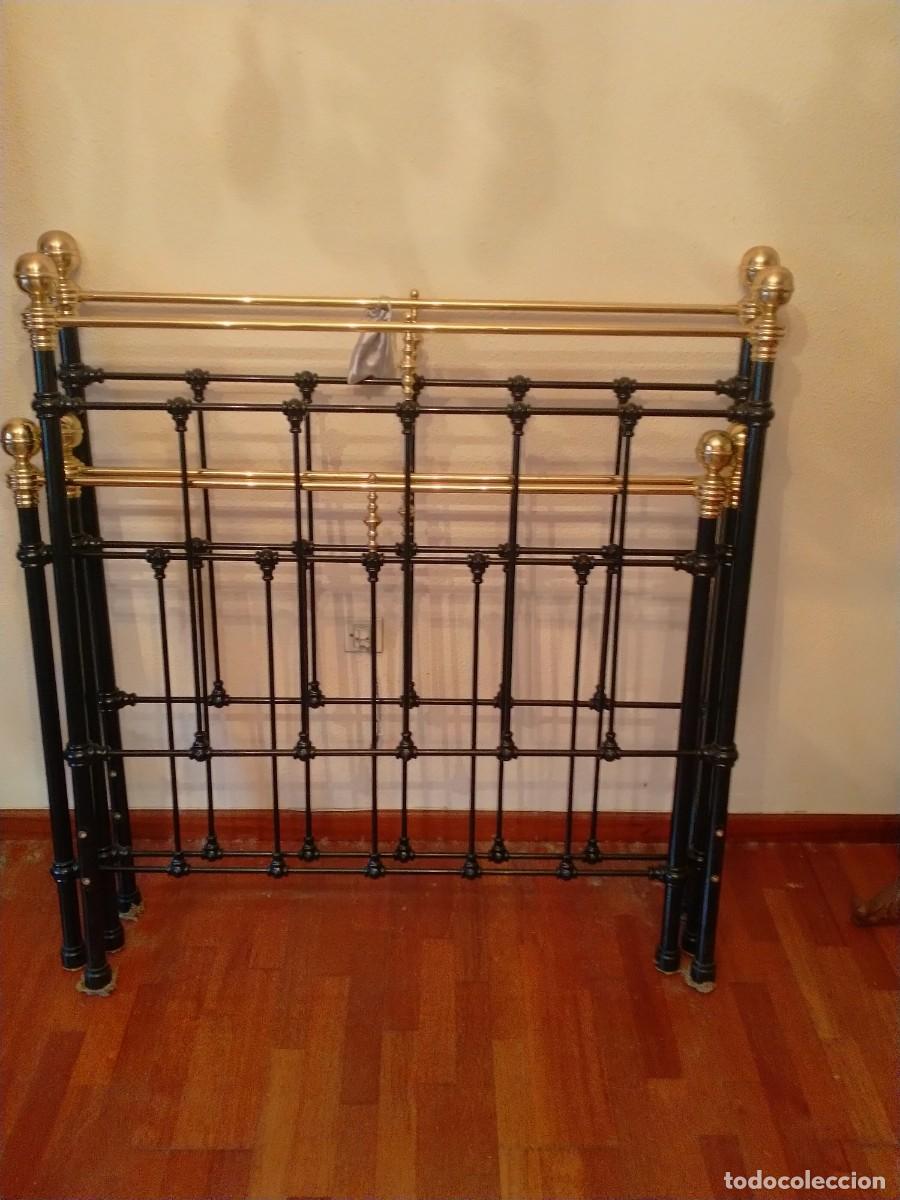 Antiguidades: DOS CAMAS BRONCE Y METAL BUEN ESTADO