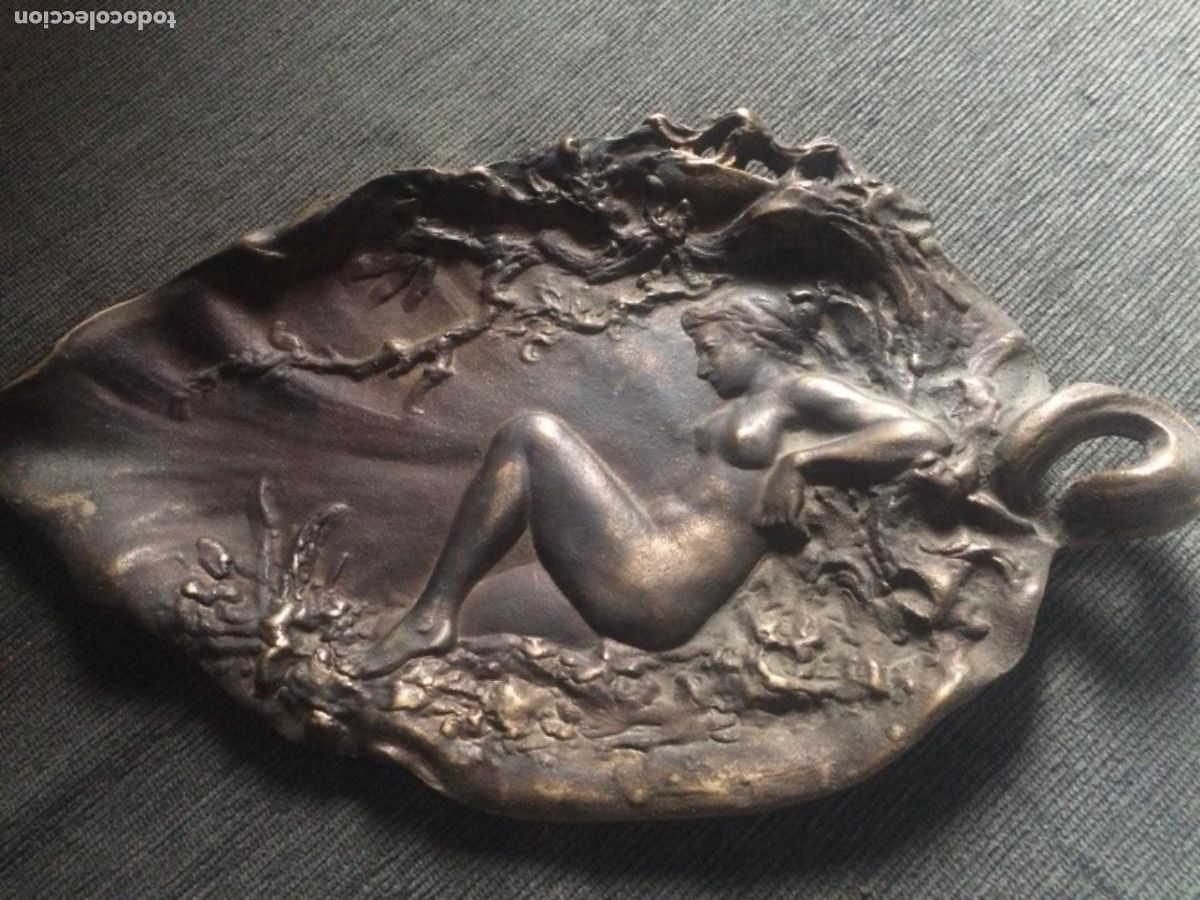 Antig&uuml;edades: Bandeja centro art deco bronce xix - Foto 1