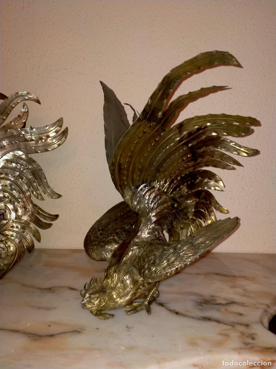 Antig&uuml;edades: GALLOS DE METAL BUEN ESTADO - Foto 6
