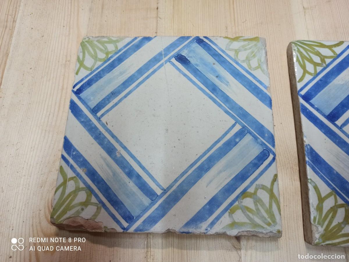 Antig&uuml;edades: Dos azulejos, finales del siglo XVIII - Foto 2