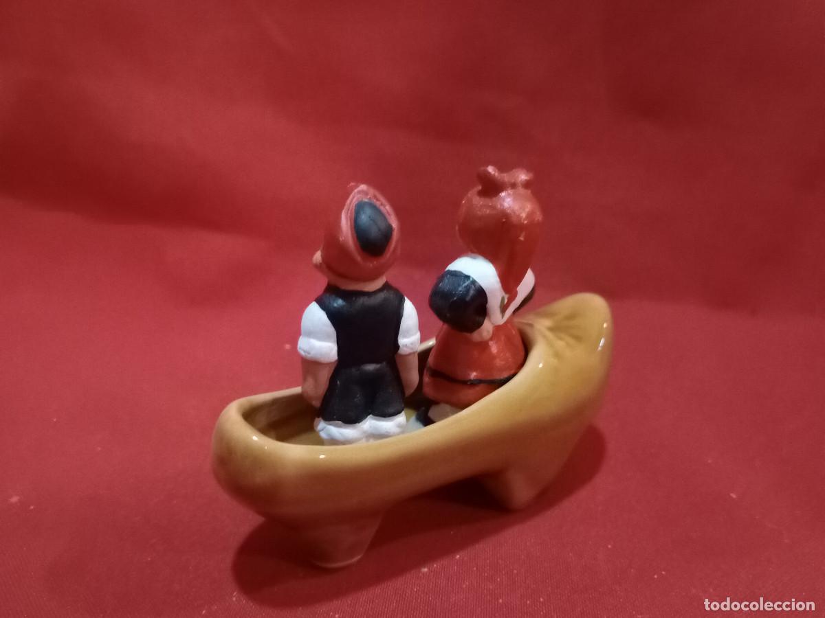 Antig&uuml;edades: 2 figuras en un zapato - Foto 3