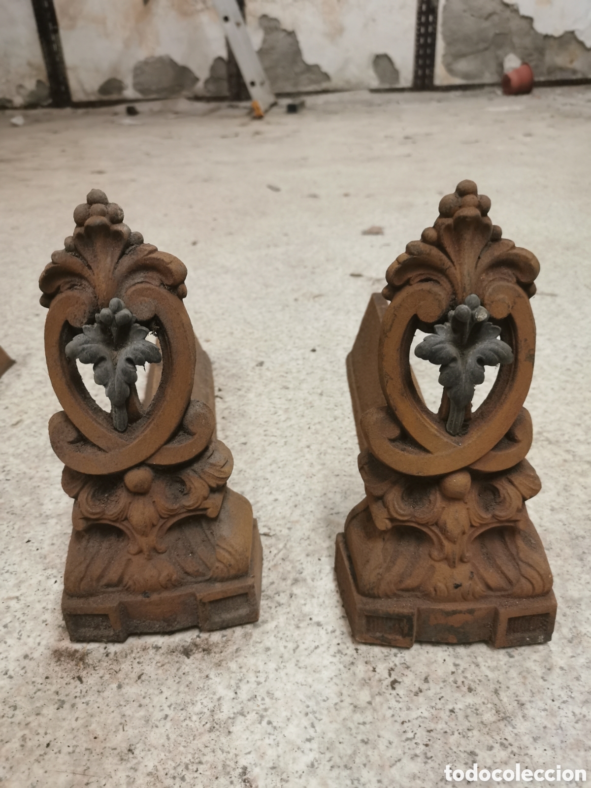 Antig&uuml;edades: Morrillos chimenea - Foto 1