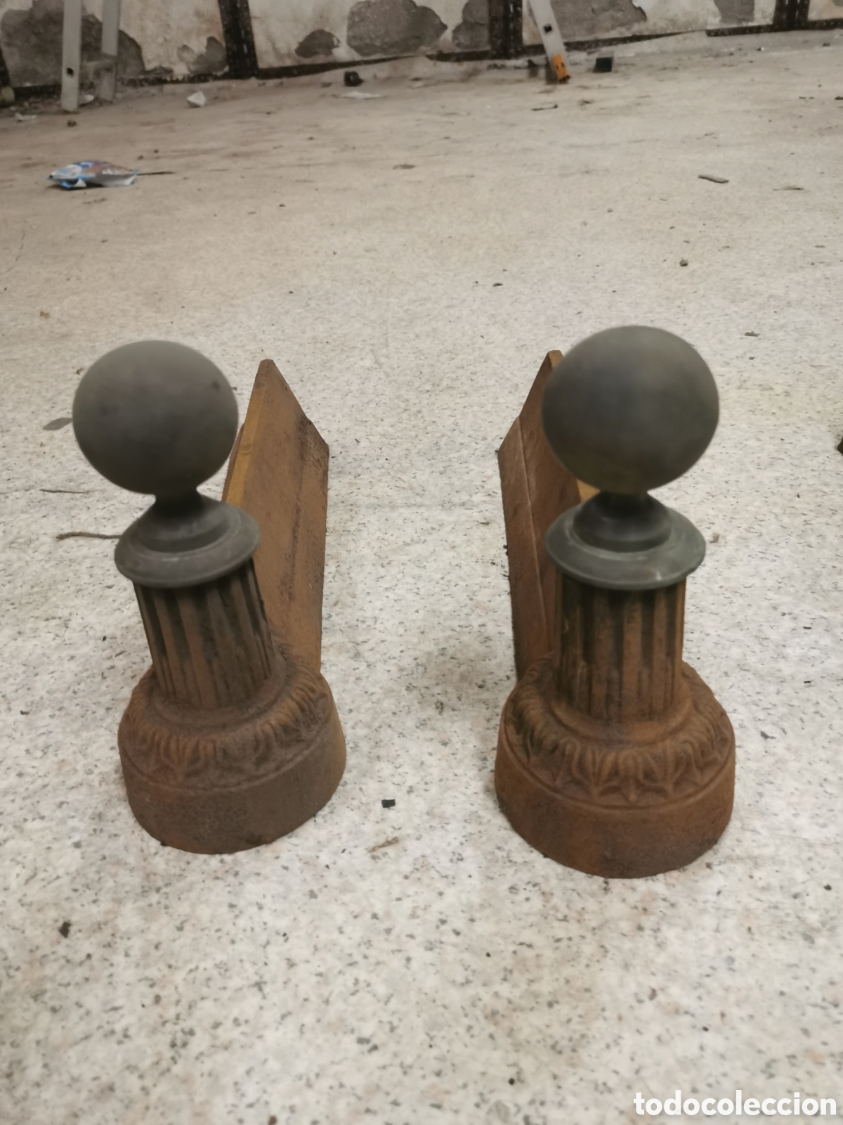 Antig&uuml;edades: Morrillos chimenea - Foto 2