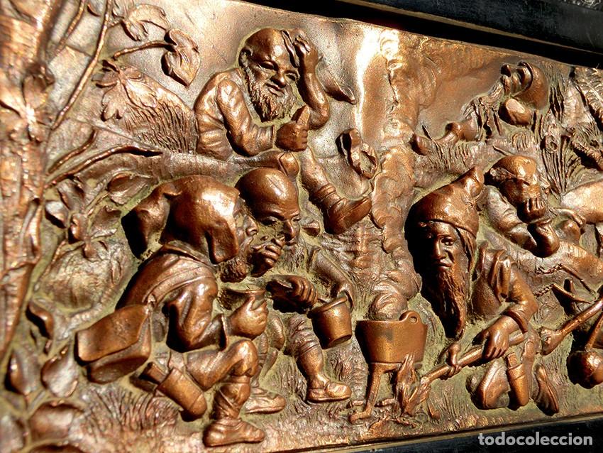 Antig&uuml;edades: ANTIGUO RELIEVE SOBRE COBRE - GNOMOS - SXIX - EXTRA&Ntilde;A TEM&Aacute;TICA - DUENDES - NOMOS - ENMARCADO - RARO