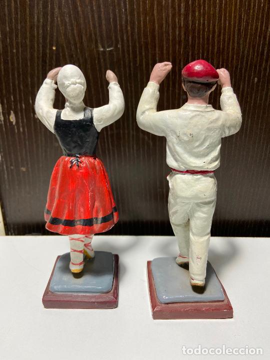 Antig&uuml;edades: 147.Pareja de Euskal dantzak. Ain arin. Euzkadi - Foto 4