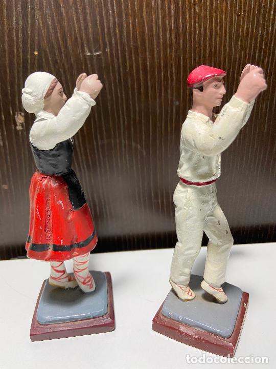Antig&uuml;edades: 147.Pareja de Euskal dantzak. Ain arin. Euzkadi - Foto 6