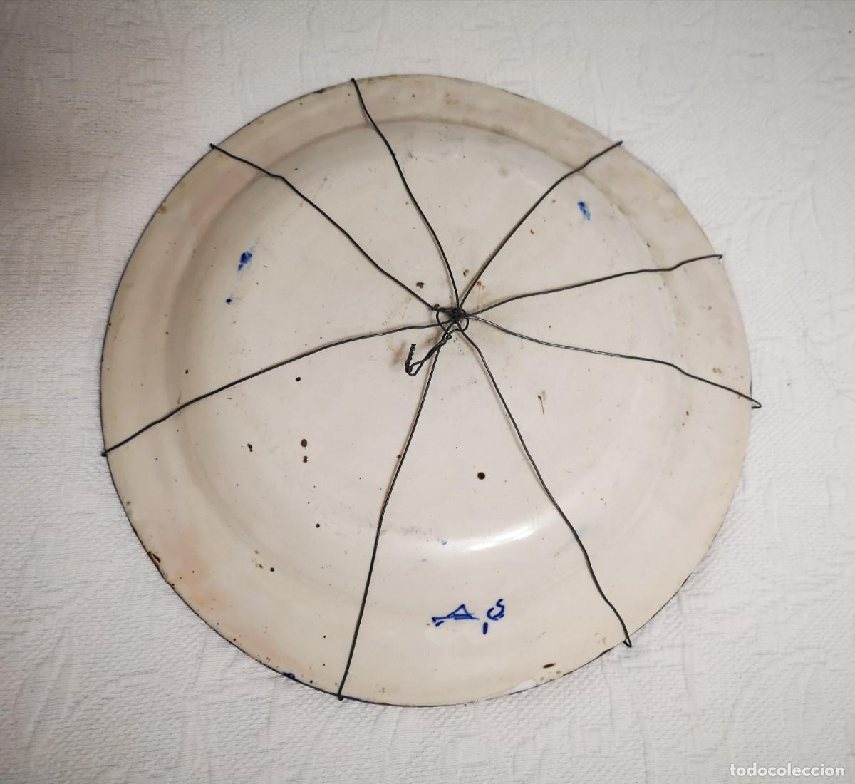 Antig&uuml;edades: Antiguo plato de Manises - Foto 3