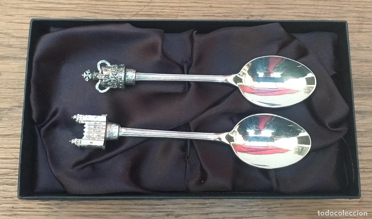 Antig&uuml;edades: PAREJA DE CUCHARAS DE COLECCI&Oacute;N - Foto 2