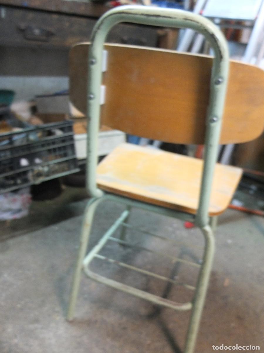 Antig&uuml;edades: silla colegio a&ntilde;os 70 - Foto 4