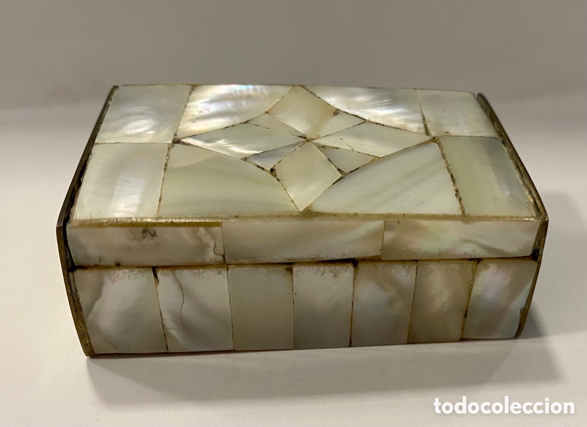 Antig&uuml;edades: Peque&ntilde;a caja de n&aacute;car. - Foto 2