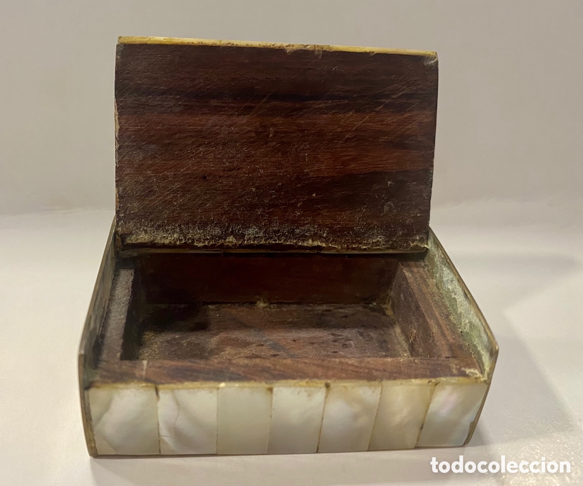 Antig&uuml;edades: Peque&ntilde;a caja de n&aacute;car. - Foto 4