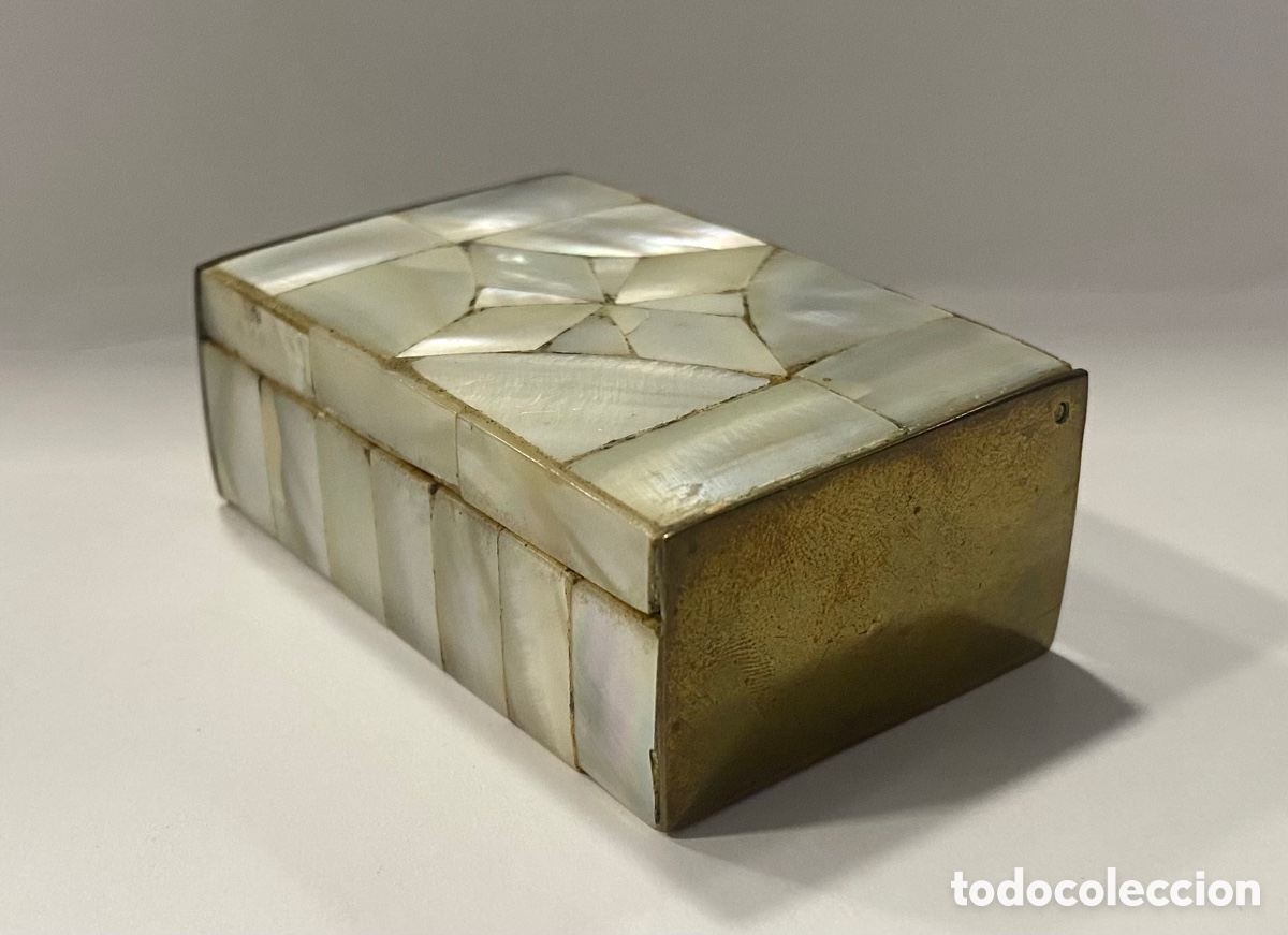 Antig&uuml;edades: Peque&ntilde;a caja de n&aacute;car. - Foto 1