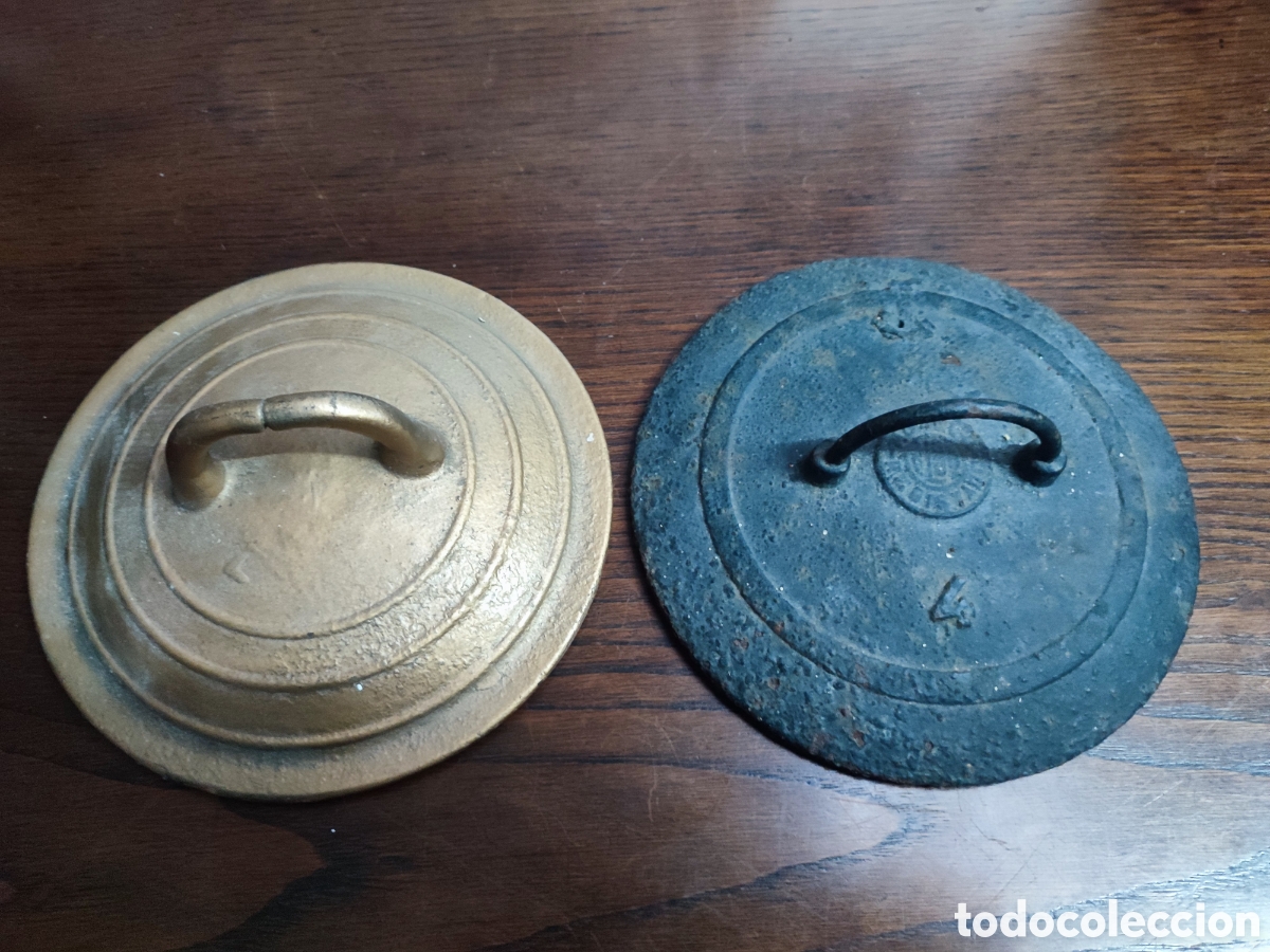 Antig&uuml;edades: PAREJA TAPAS PARA OLLA DE HIERRO. - Foto 1