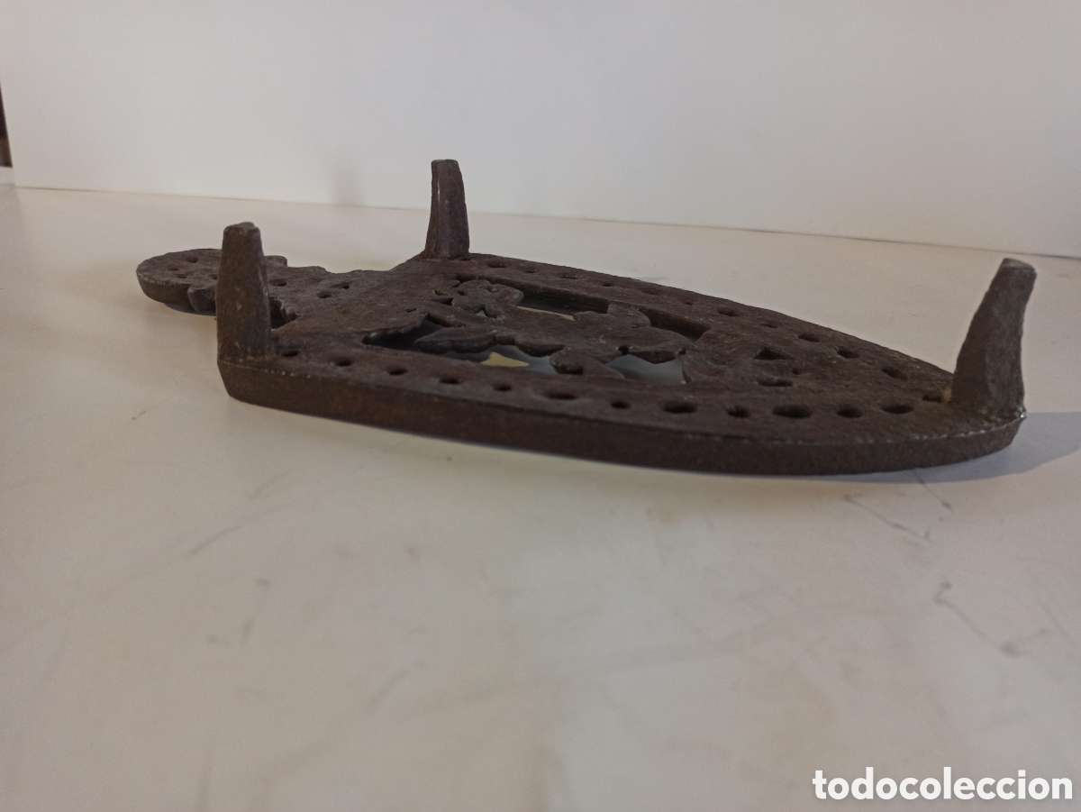 Antig&uuml;edades: Soporte plancha.......................... - Foto 4