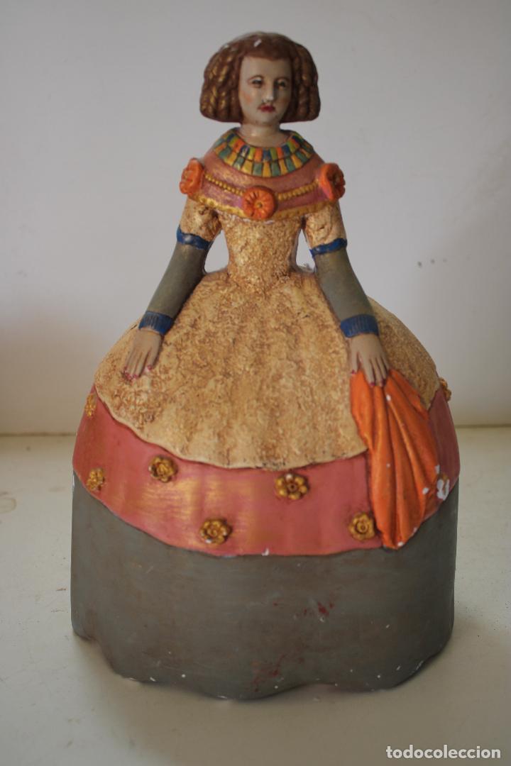Antig&uuml;edades: figura menina de yeso - Foto 2