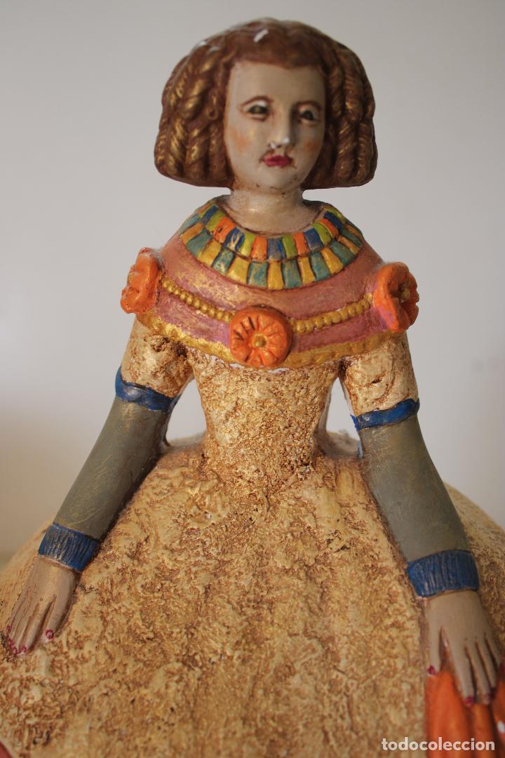 Antig&uuml;edades: figura menina de yeso - Foto 3