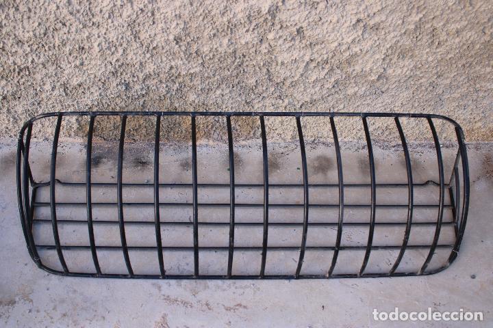 Antig&uuml;edades: jardinera de hierro de balcon - Foto 7