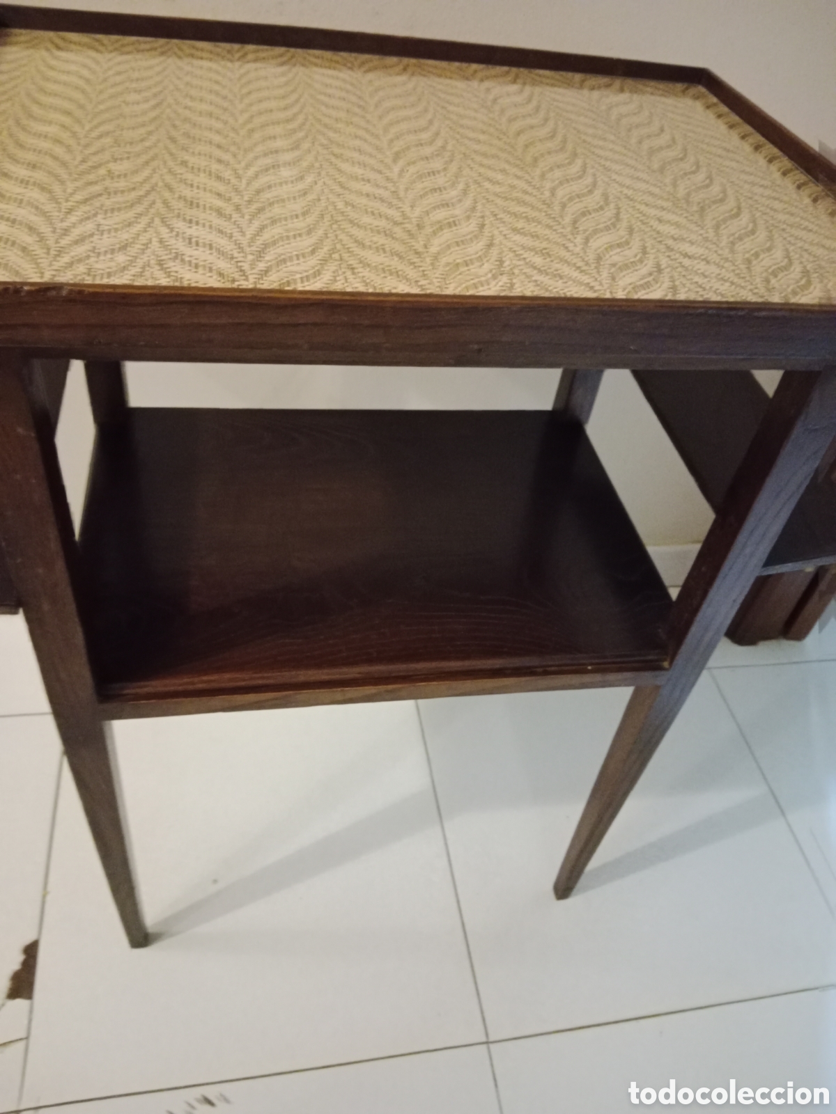 Antig&uuml;edades: Mesa auxiliar modernista - Foto 4