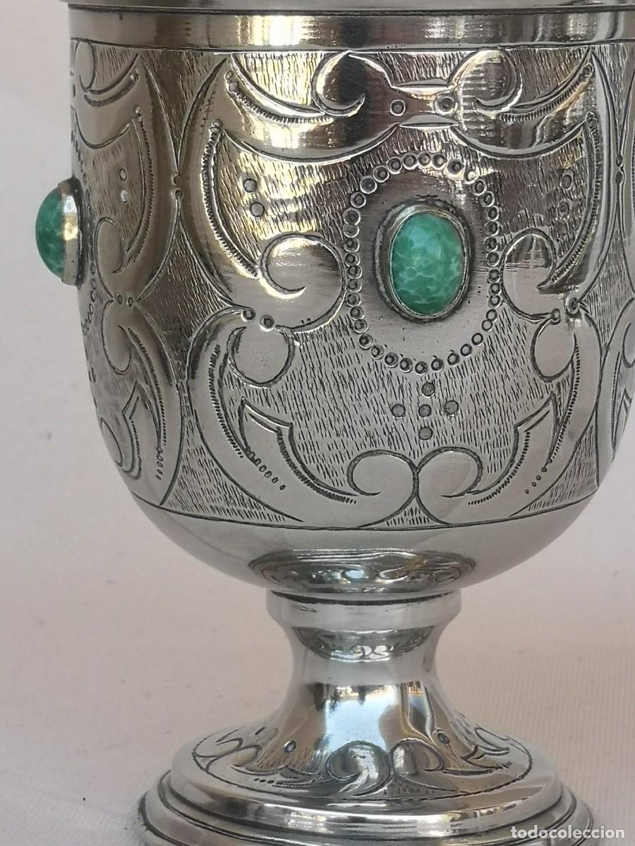 Antig&uuml;edades: COPA C&Aacute;LIZ CON PIEDRAS SEMIPRECIOSAS. - Foto 2