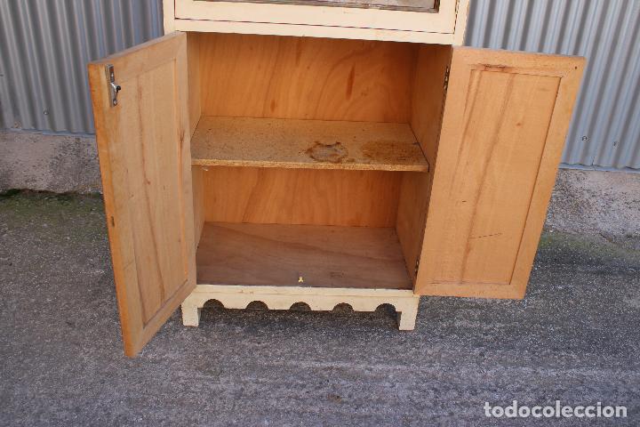 Antig&uuml;edades: mueble vitrina - Foto 5